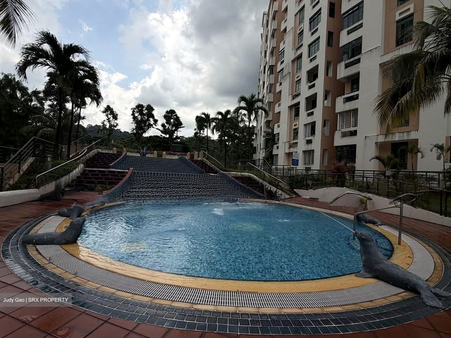 Hillview Heights (D23), Condominium #556063371